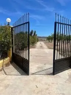 Vallado de fincas y parcelas, cerramientos metalicos y cercados metálicos Vallados y Puerta de Hierro Vallado de fincas y parcelas, cerramientos metalicos y cercados metálicos